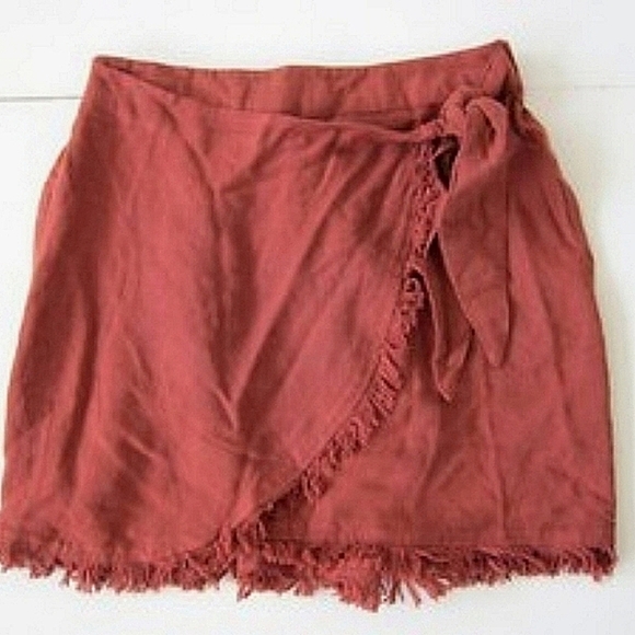 NATURAL LIFE Dresses & Skirts - Natural Life Rayon Flax Burgundy Red Fringe Wrap Mini Skirt Size Large